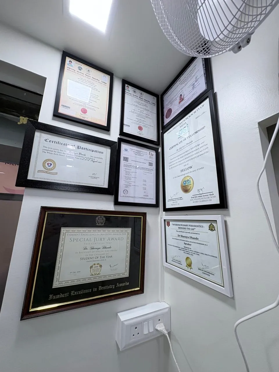 Inside 32 Dental Pearls Clinic, Erandwane, Pune
